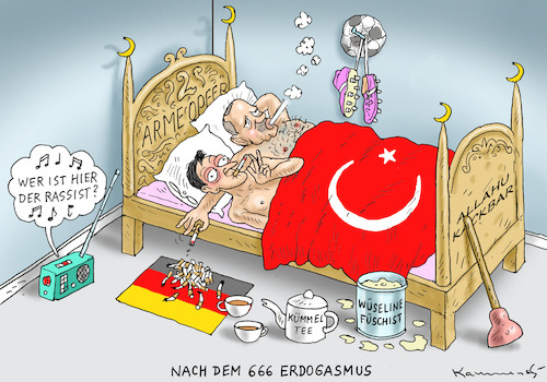 Cartoon: ARME OPFER ÖZIL UND ERDOWAHN (medium) by marian kamensky tagged özil,gündogan,erdogan,akp,propaganda,özil,gündogan,erdogan,akp,propaganda