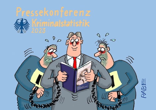 Cartoon: Krimi (medium) by RABE tagged innenministerium,faeser,krimi,kriminalstatistik,einbrüche,gewalttaten,statistik,polizei,rabe,ralf,böhme,cartoon,karikatur,pressezeichnung,farbcartoon,tagescartoon,tatwaffen,migranten,festnahmen,pressekonferenz,sträflinge,gefangene,ketten,handschellen,innenministerium,faeser,krimi,kriminalstatistik,einbrüche,gewalttaten,statistik,polizei,rabe,ralf,böhme,cartoon,karikatur,pressezeichnung,farbcartoon,tagescartoon,tatwaffen,migranten,festnahmen,pressekonferenz,sträflinge,gefangene,ketten,handschellen