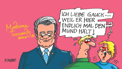 Cartoon: Sülze in Wachs (medium) by RABE tagged pfarrer,reden,gauck,joachim,bundespräsident,wachsfigurenkabinett,wachsfiguren,wachs,waffen,mund,berlin,tussaud,madame,tagescartoon,farbcartoon,pressezeichnung,karikatur,cartoon,böhme,ralf,rabe,bundespräsident,joachim,gauck,reden,pfarrer,waffen,wachs,wachsfiguren,wachsfigurenkabinett,rabe,ralf,böhme,cartoon,karikatur,pressezeichnung,farbcartoon,tagescartoon,madame,tussaud,berlin,mund