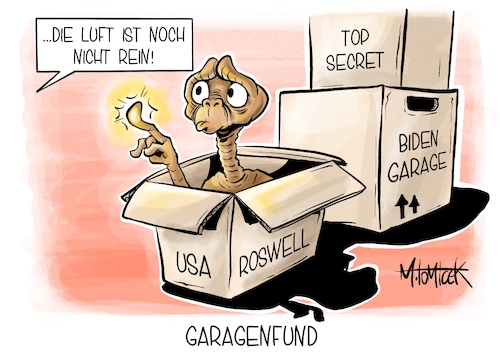 Cartoon: Garagenfund (medium) by Mirco Tomicek tagged joe,biden,usa,us,president,geheimdokumente,geheime,dokumente,akten,top,secret,büro,garage,entdeckung,entdeckt,schreiben,unterlagen,amerika,et,roswell,karikatur,pressekarikatur,cartoon,mirco,tomicek,joe,biden,usa,us,president,geheimdokumente,geheime,dokumente,akten,top,secret,büro,garage,entdeckung,entdeckt,schreiben,unterlagen,amerika,et,roswell,karikatur,pressekarikatur,cartoon,mirco,tomicek