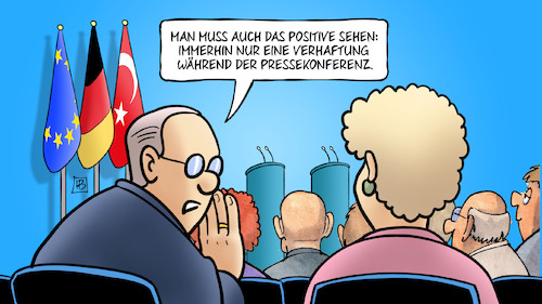 Cartoon: Merkel-Erdogan-PK (medium) by Harm Bengen tagged präsident,erdogan,staatsbesuch,deutschland,türkei,positive,verhaftung,pressekonferenz,merkel,bundeskanzleramt,harm,bengen,cartoon,karikatur,präsident,erdogan,staatsbesuch,deutschland,türkei,positive,verhaftung,pressekonferenz,merkel,bundeskanzleramt,harm,bengen,cartoon,karikatur