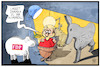 Cartoon: FDP-Dreikönigstreffen (small) by Kostas Koufogiorgos tagged karikatur,koufogiorgos,illustration,cartoon,lindner,fdp,dreikönigstreffen,krippe,liberale,partei,politik
